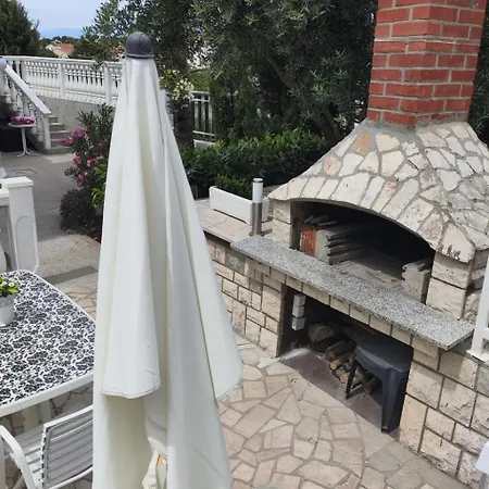 Zeljka4 Mit Gemeinschaftlichem Pool By Interhome مالينسكا