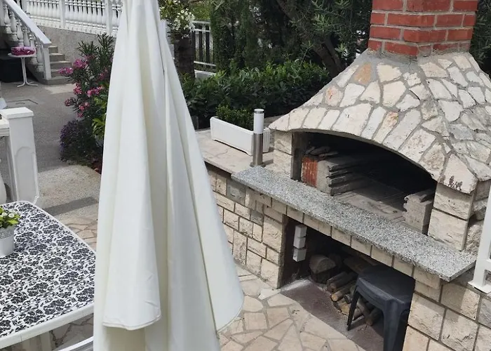 Zeljka4 Mit Gemeinschaftlichem Pool By Interhome مالينسكا